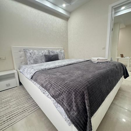 New Lux Apartment In Κισινάου Εξωτερικό φωτογραφία