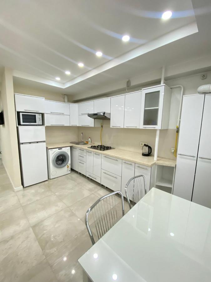 New Lux Apartment In Κισινάου Εξωτερικό φωτογραφία